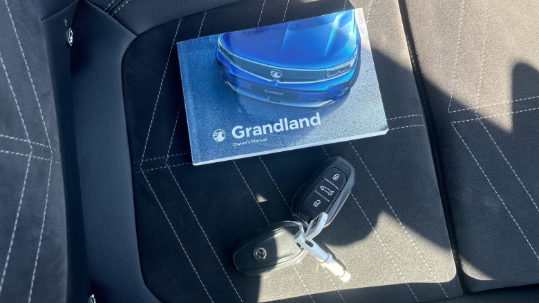 Vauxhall Grandland 1.2 Turbo Ultimate 5dr Auto Petrol Hatchback